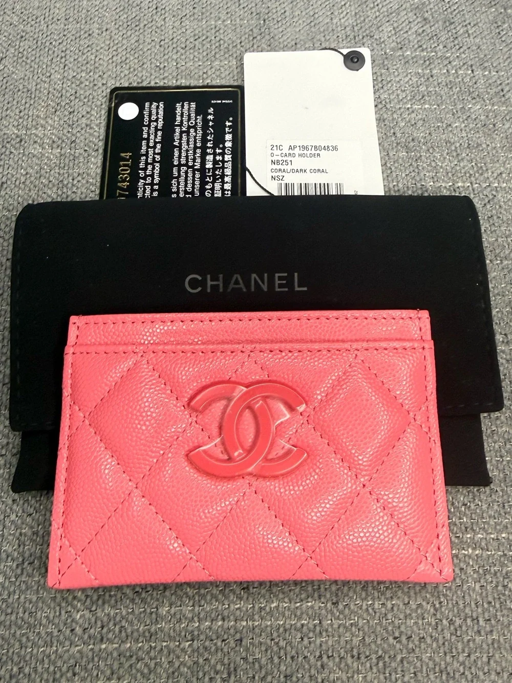 CHANEL CC caviar my everything coral card holder